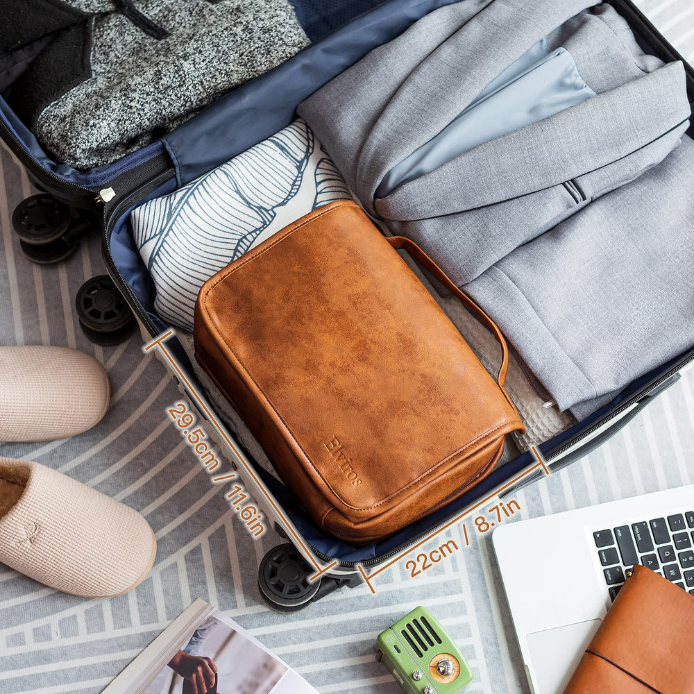 Elviros men's grooming bag organizes cosmetics and toiletries efficiently.