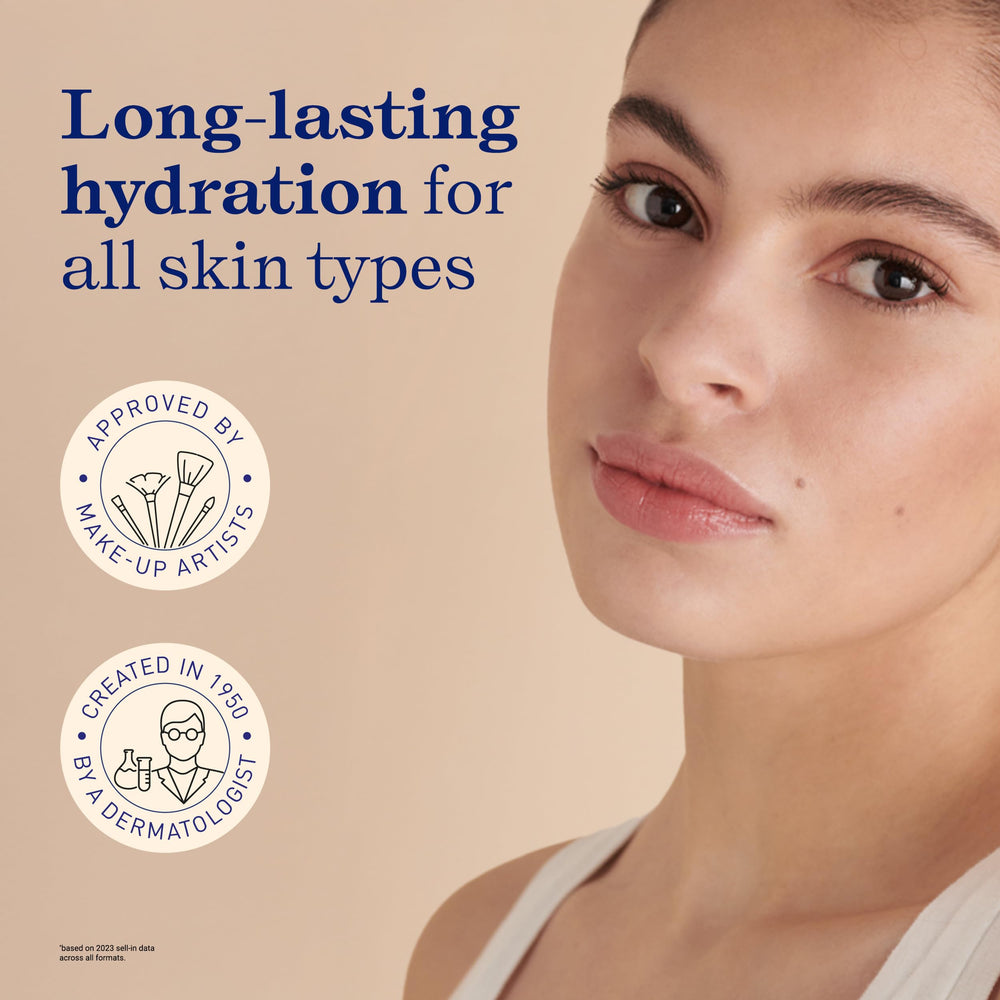 Swatch of Embryolisse Hydra-Cream Light showing hydration from hyaluronic acids