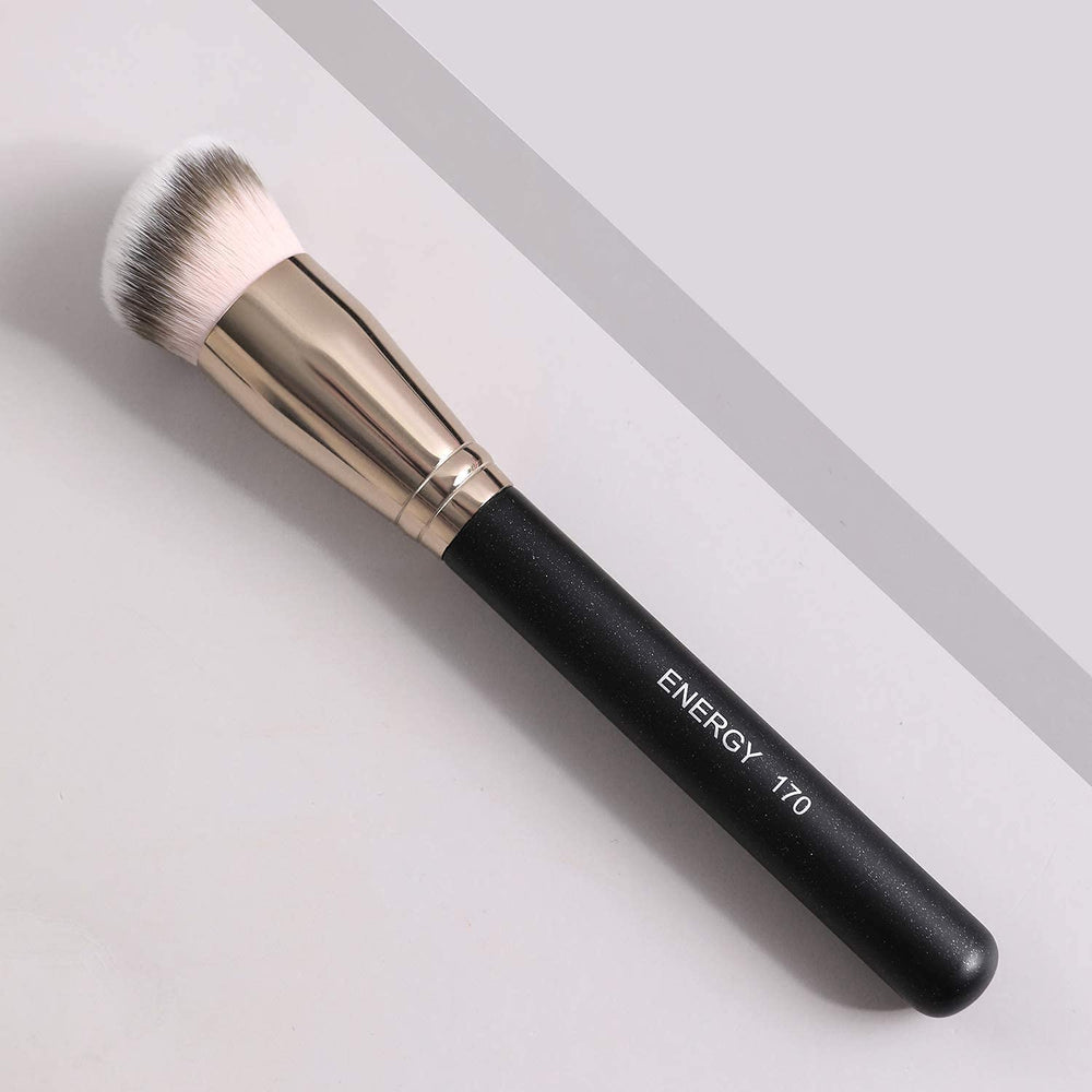 ENERGY Foundation Brush 170 ideal for contouring, blush, and bronzer applications.