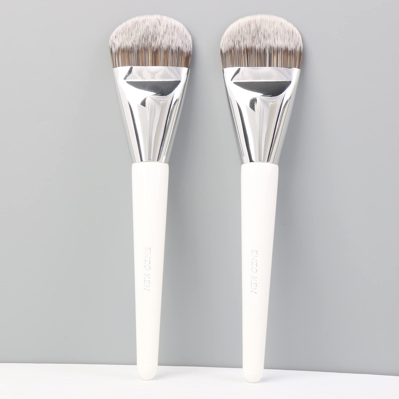 ENZO KEN makeup kit setup showcase featuring flat foundation brush