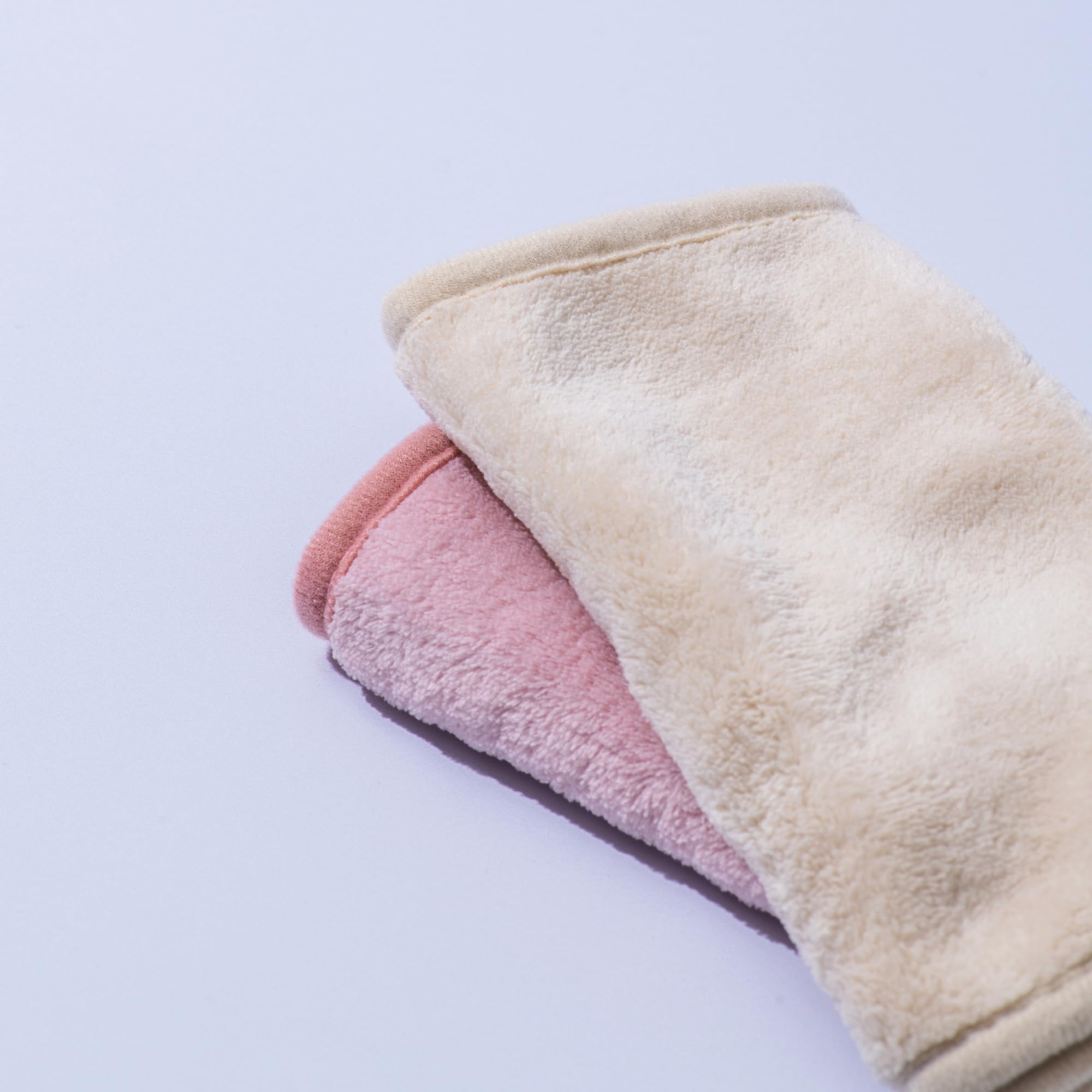ERASE YOUR FACE eco-friendly makeup removal microfiber for gentle cleansing.
