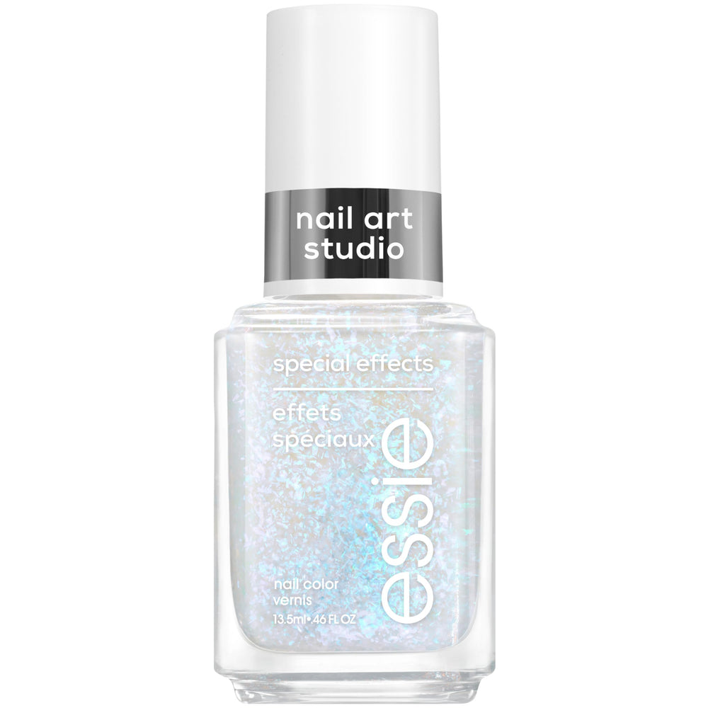 essie Dimensión Divina: efecto perlado azul para un acabado suave en uñas.