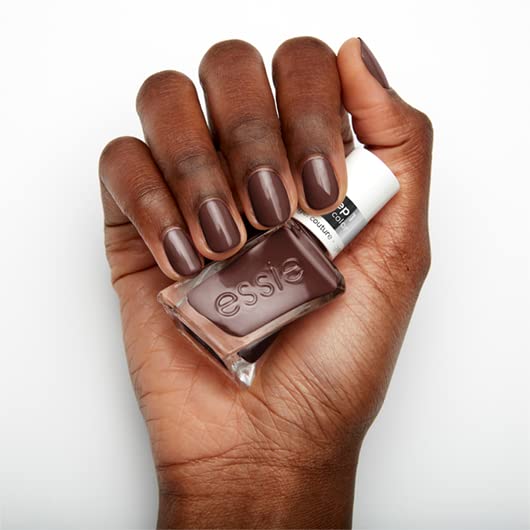 Essie Gel Couture all-day-wear close-up suggests long wear without lamp.