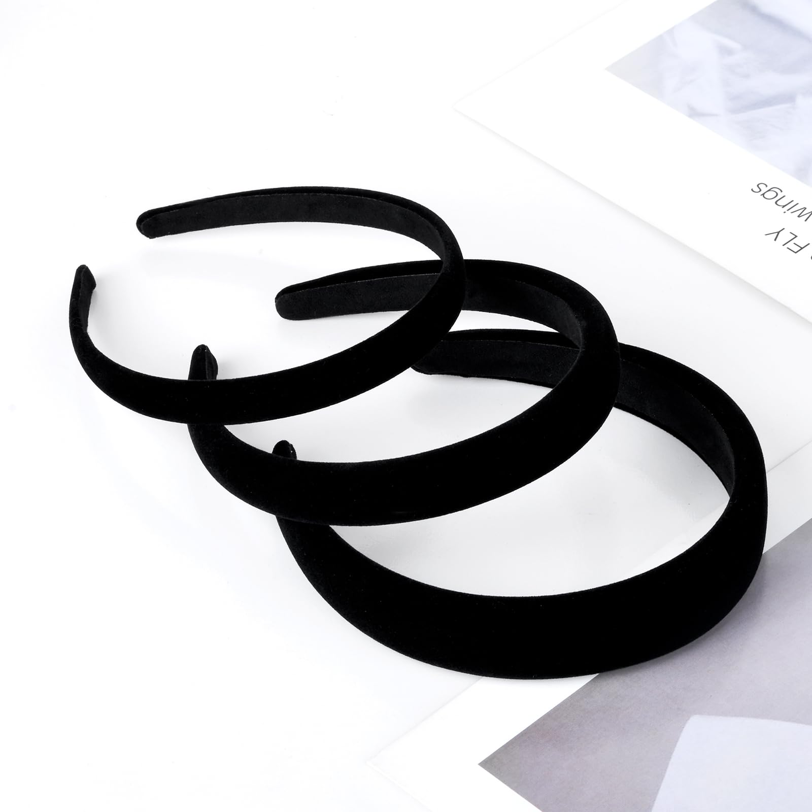 Etercycle velvet padded headband closeup shows non-slip grip for active days.