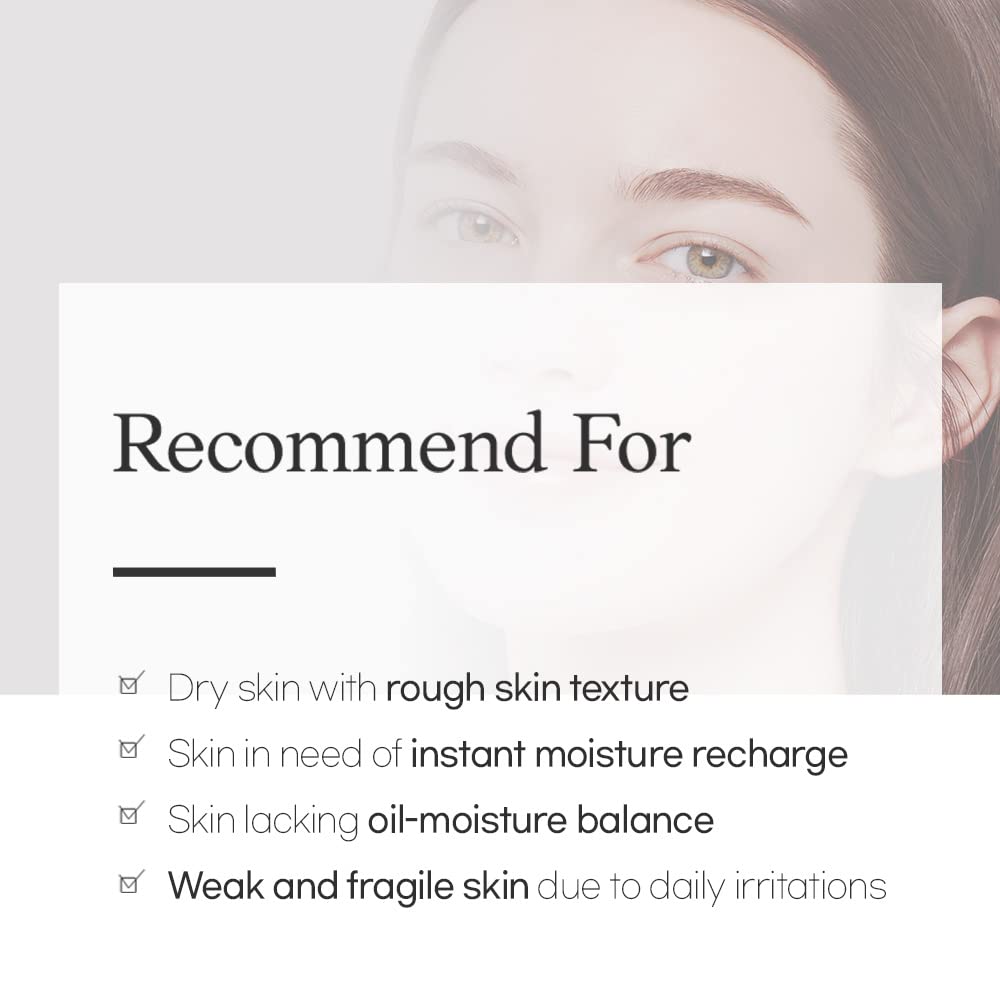 Etude Moistfull Collagen Toner hydrolyzed collagen particles close-up