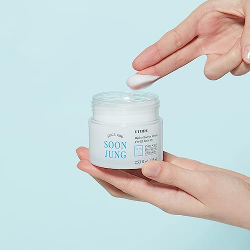 Applying ETUDE SoonJung on the face for soothing moisture