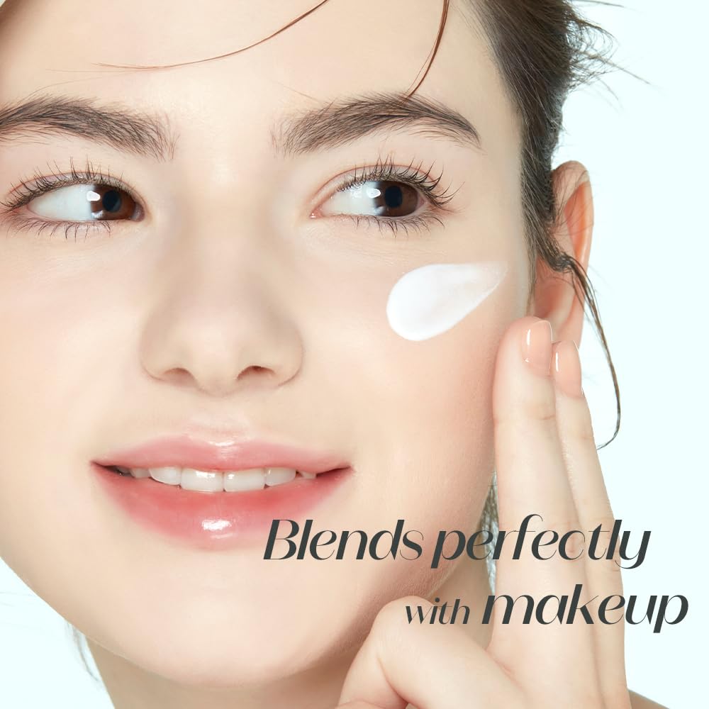 ETUDE Sunprise Sun Milk hand-application shows easy on-the-go use.