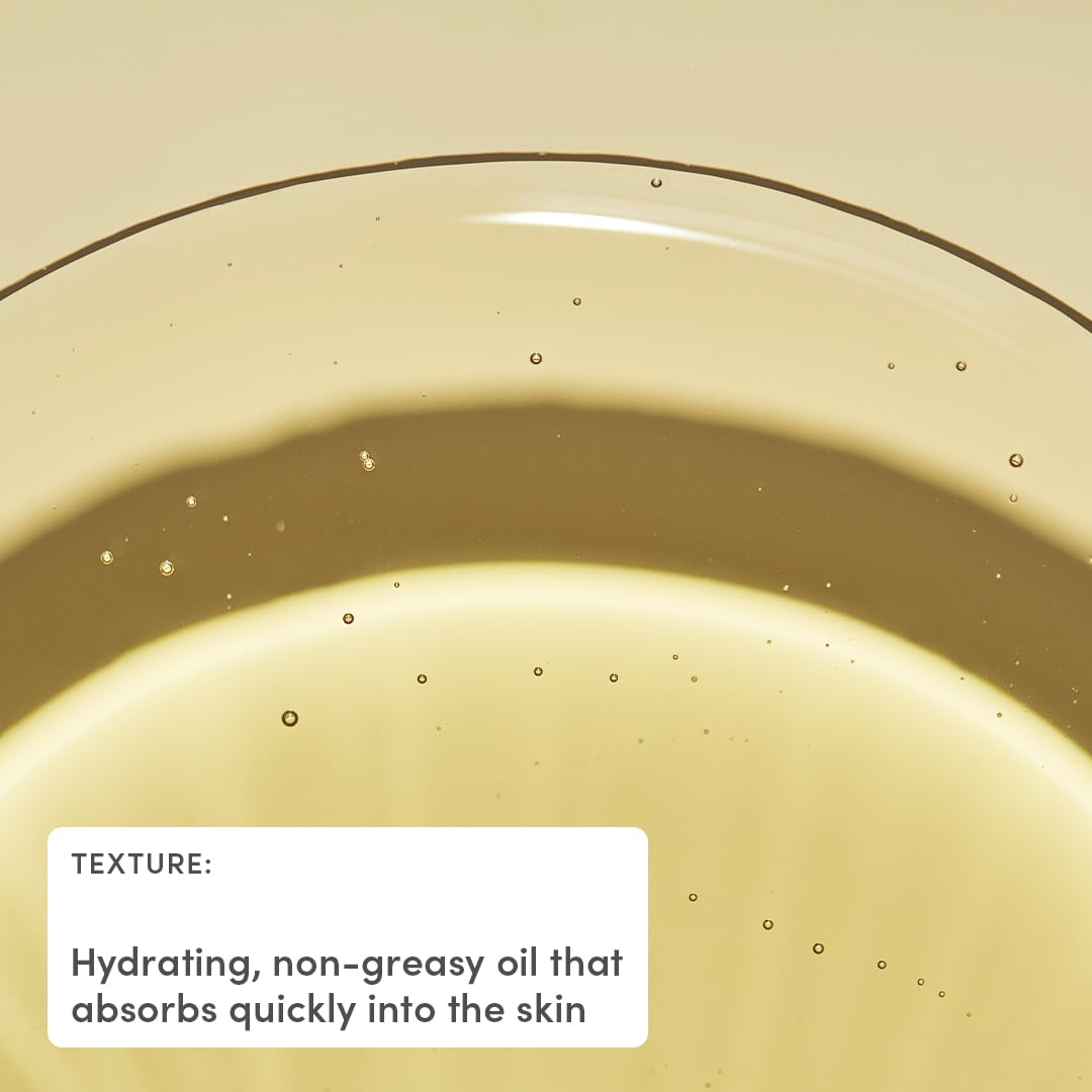 Evereden Belly oil application scene emphasizes safe use during pregnancy and breastfeeding.