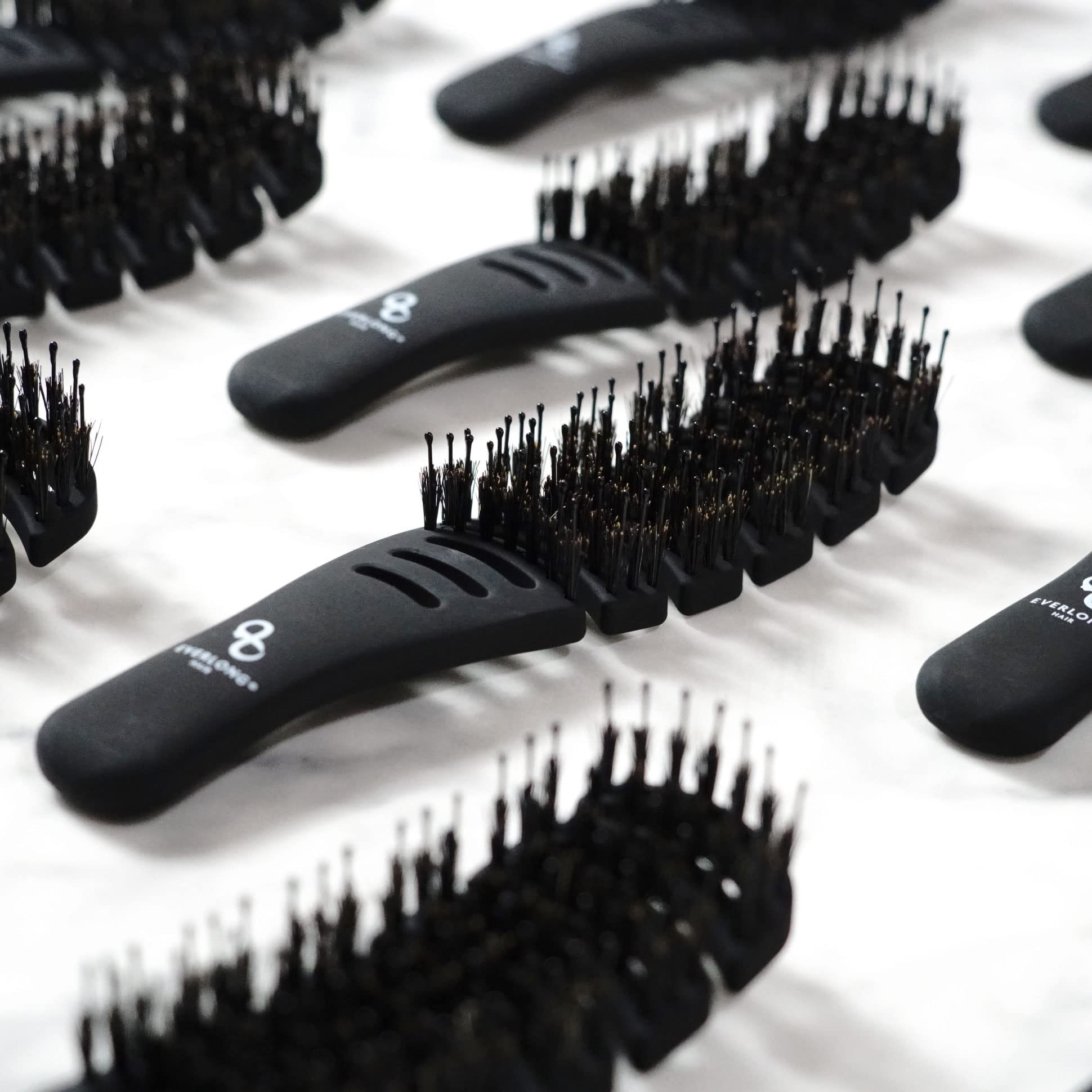 Everlong Flex Brush safe for extensions with detangling glide
