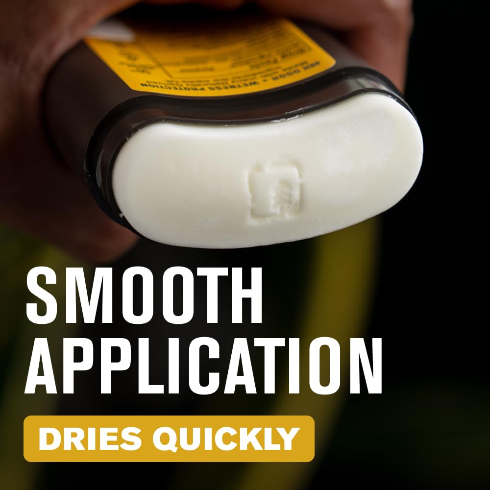 Every Man Jack Amber Sandalwood antiperspirant label emphasizes clean, dye- and paraben-free formula.