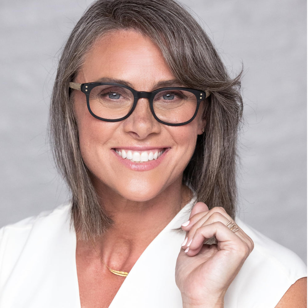 Applying EVOLVh UltraShine conditioner boosts manageability during styling