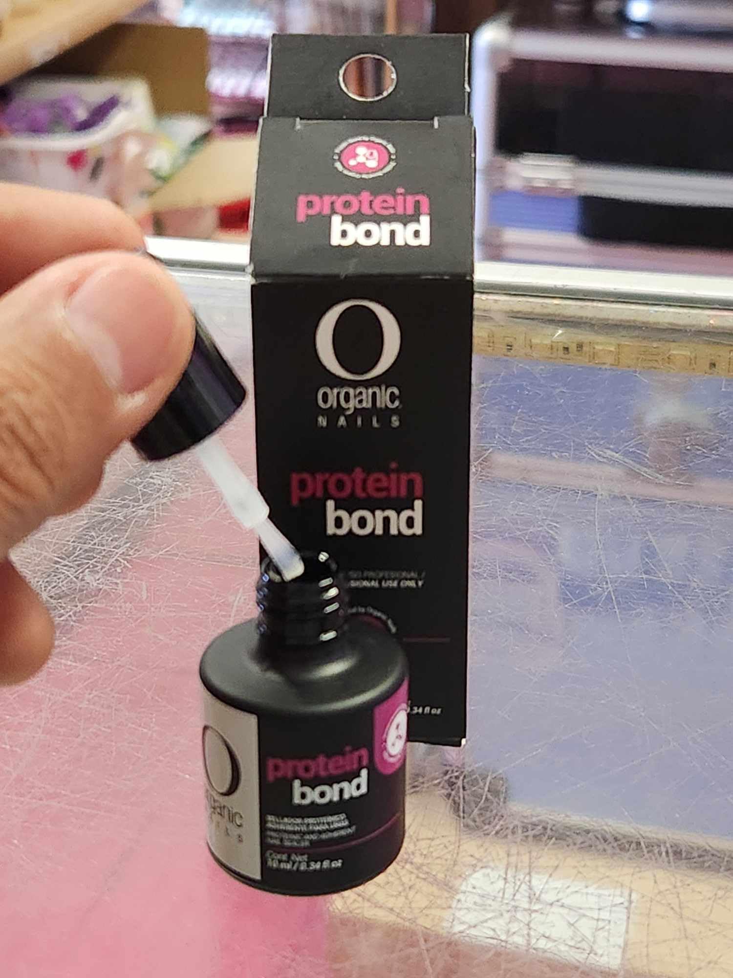 Extravaganza Nails packaging shot shows organized primer for professional use.
