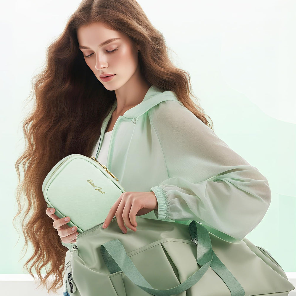 Extrei Gent gift-ready cosmetic bag is a stylish travel companion.