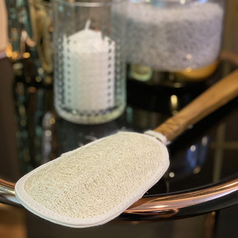 FAAY handmade by local artisans ensures quality and ethical craftsmanship.