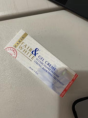 FAIR & WHITE Original gel-cream texture close-up shows lightweight formula