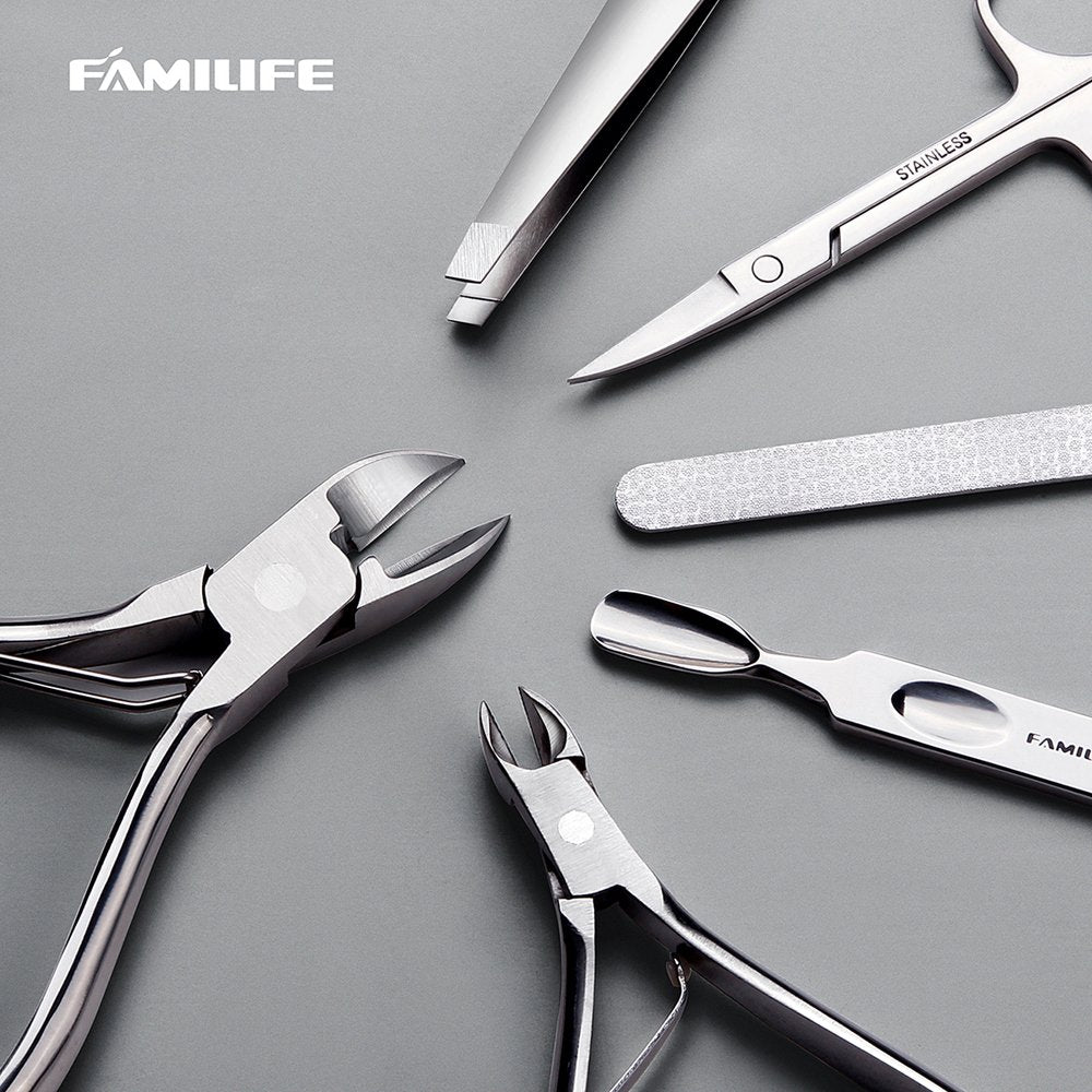 FAMILIFE gift box presentation for elegant gifting on birthdays.