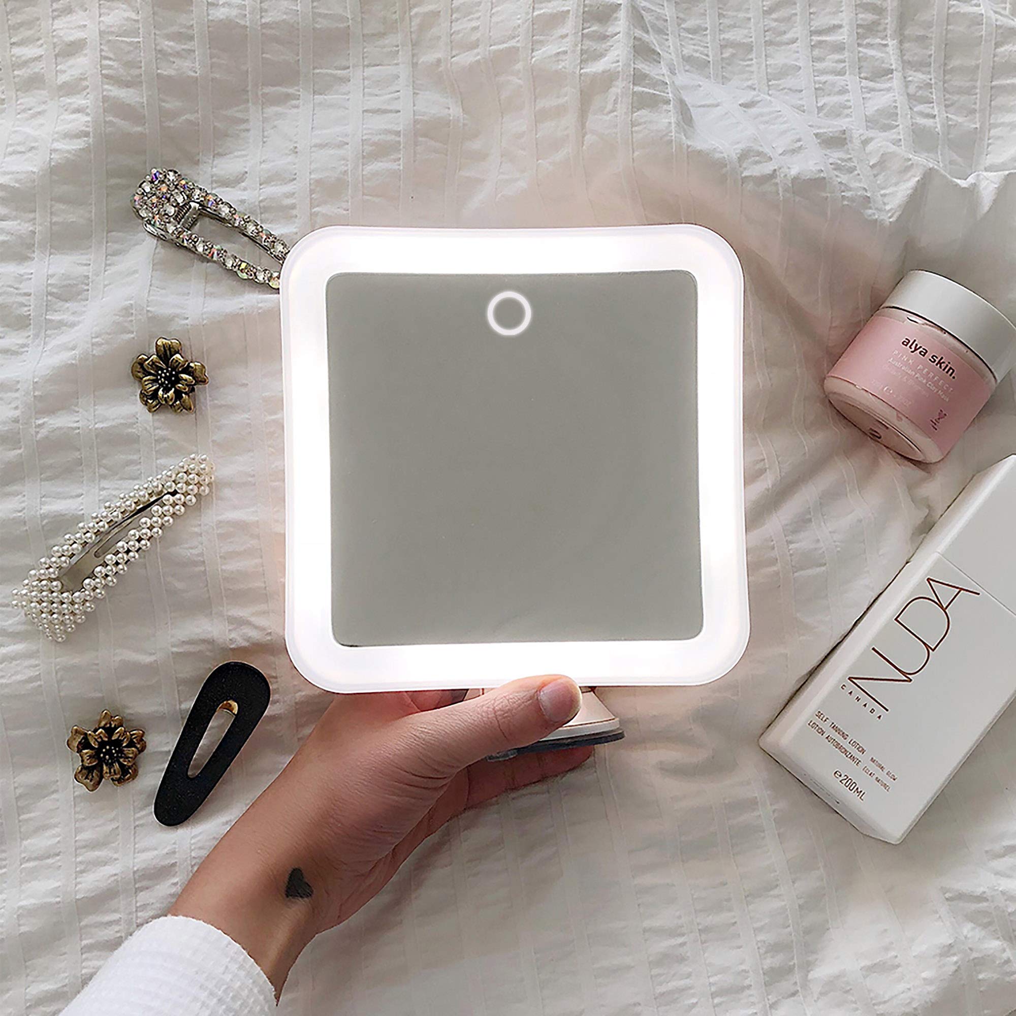Fancii Mira2 soft white-neutral daylight options for color-accurate makeup