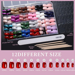 Fandamei cat-eye nails reflect light for dynamic accents.
