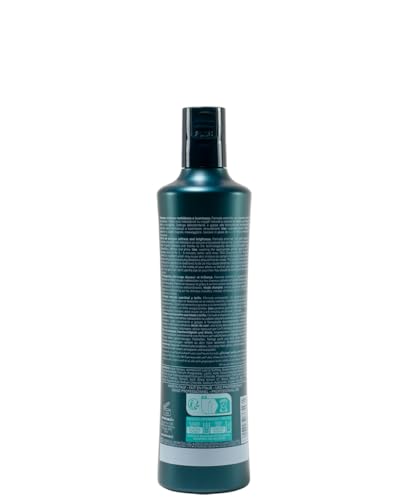 Fanola Wonder No Red Shampoo rinsed for softer, shinier color-treated hair.