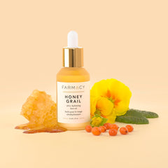 Buckwheat honey ingredient close-up shows soothing humectant moisture.