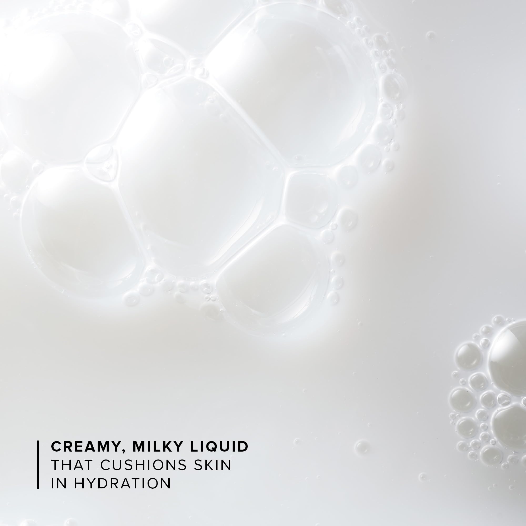 Farmacy Honey Milk Toner application pour scene for smooth skin prep