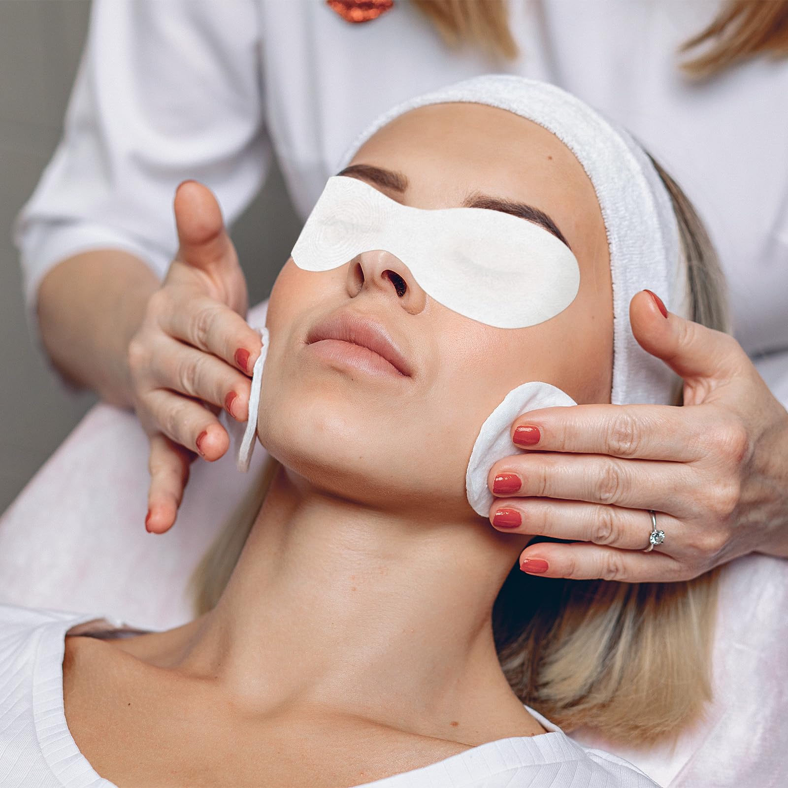 FdcLixuvol hygienic disposable eye pads for clean spa sessions