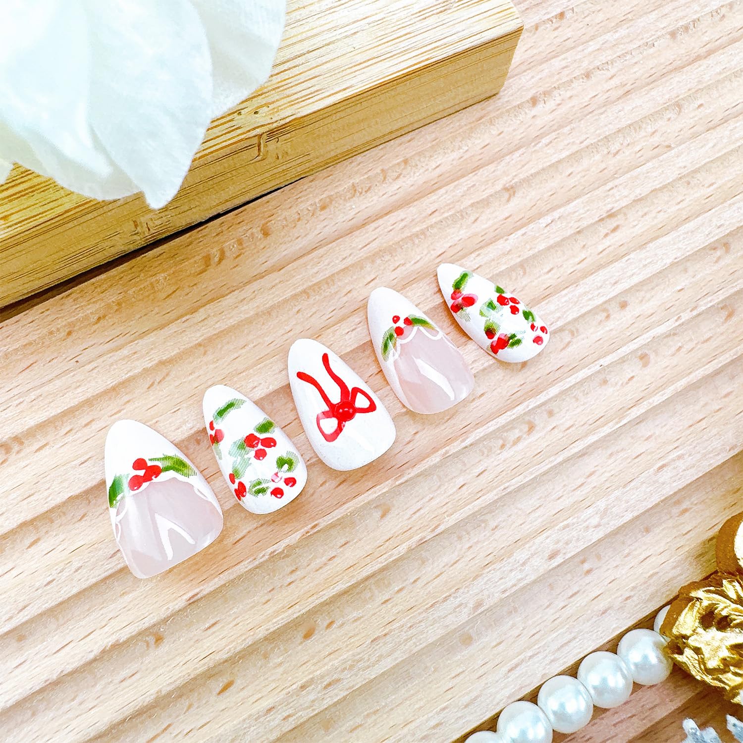 FDSQHSA adhesive tabs for clean, glue-free nail application.