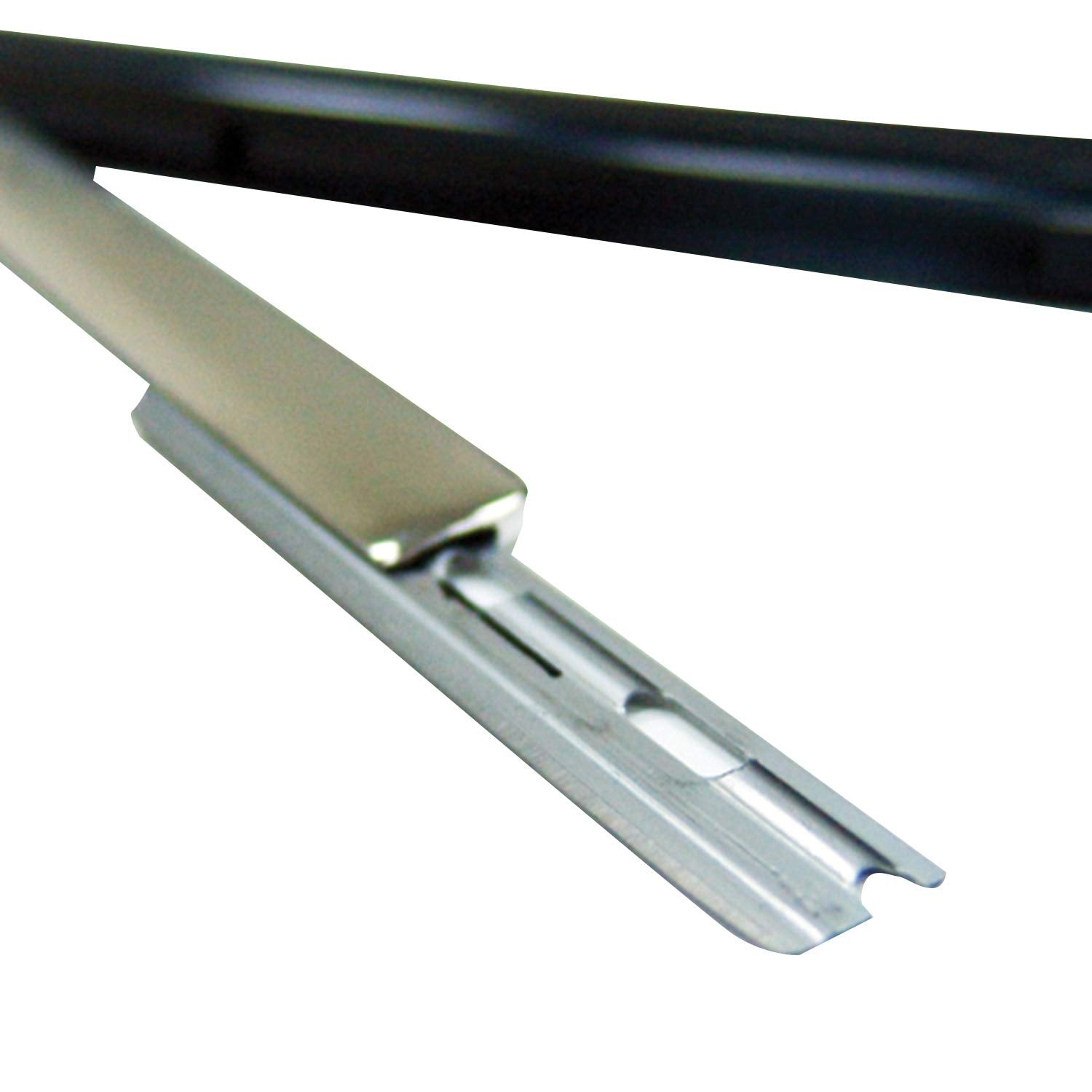 Feather plier blades designed for professionals support precise hair cutting and styling
