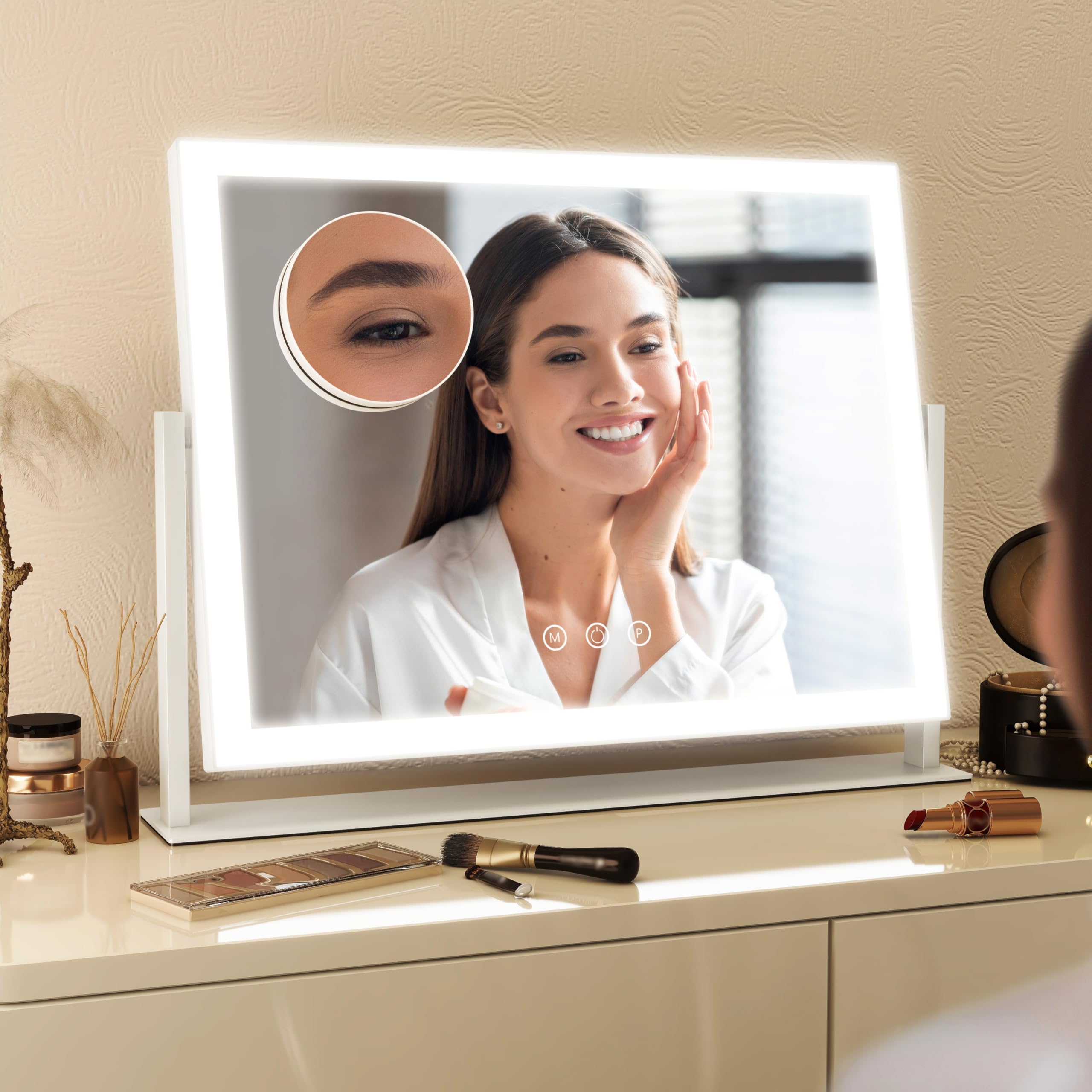 FENNIO vanity mirror with shatter-resistant coating for safe daily use