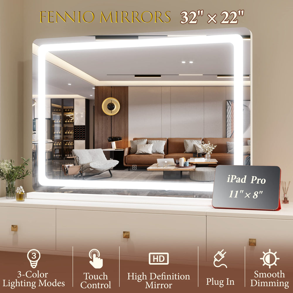 FENNIO mirror USB port for charging devices during makeup routine
