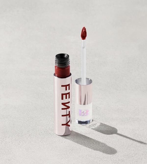 Fenty Icon Velvet Lipstick H.B.I.C. doefoot applicator in action for precise lining