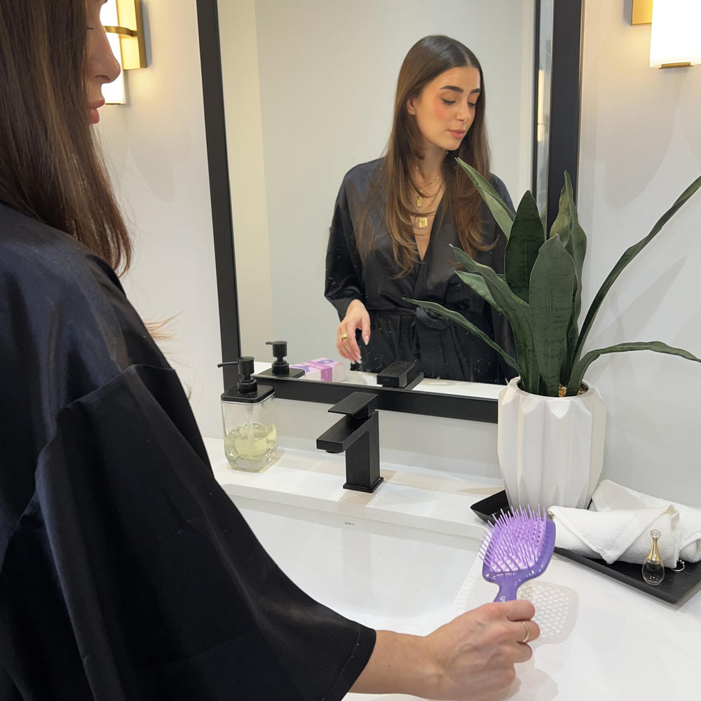 FHI Heat UNbrush on dry hair delivers smooth glide and detangling.