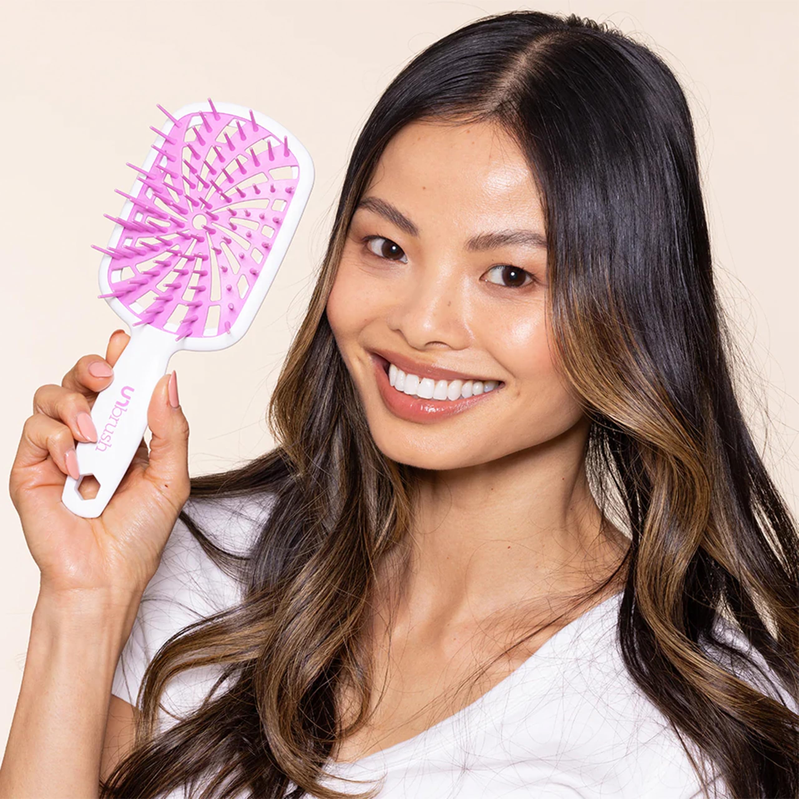 FHI Heat UNbrush Plus suitable for women, men, and children with delicate hair.
