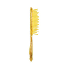 FHI Heat UNbrush wet-use demonstrates easy detangling on damp hair.