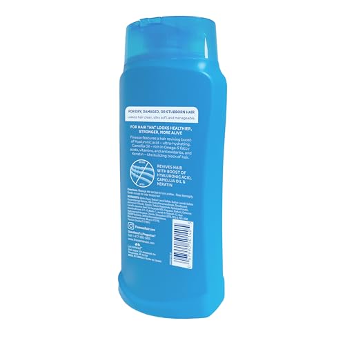 FINESSE Restore + Strengthen lather-texture closeup highlights silky softness from camellia oil.