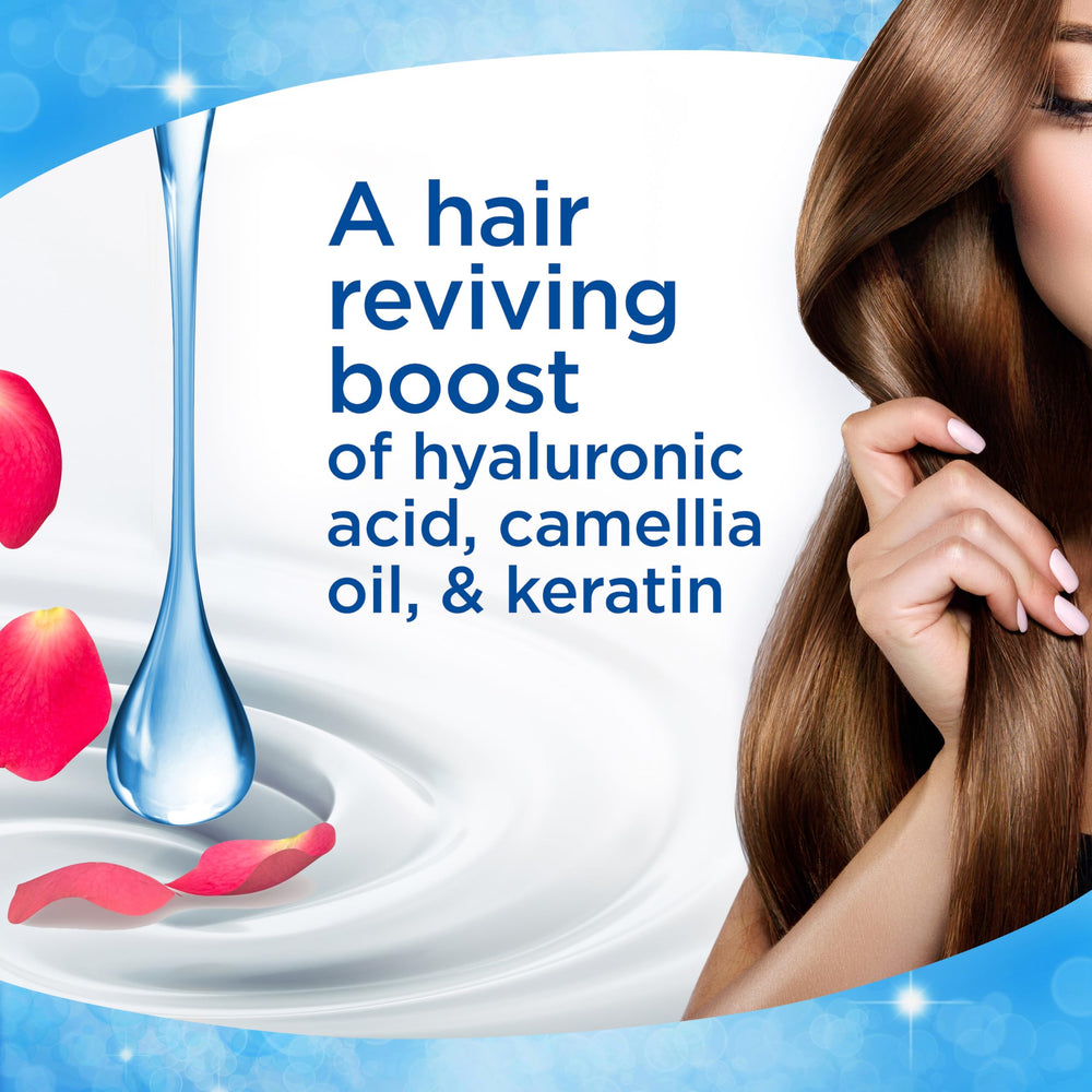 FINESSE Volumize damp hair prep suggests easy detangling and styling base