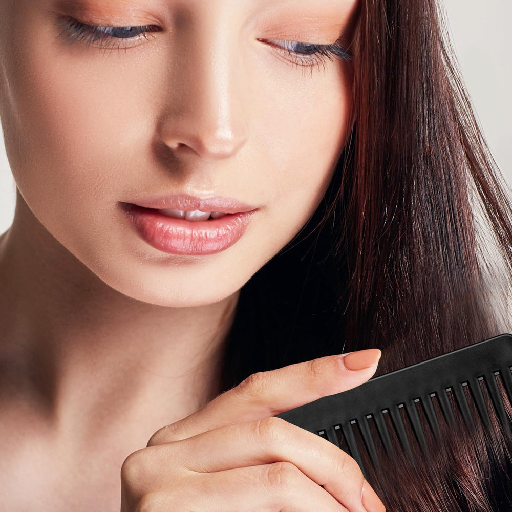 FIRSTPELLA large-tooth design ideal for long thick or curly hair.