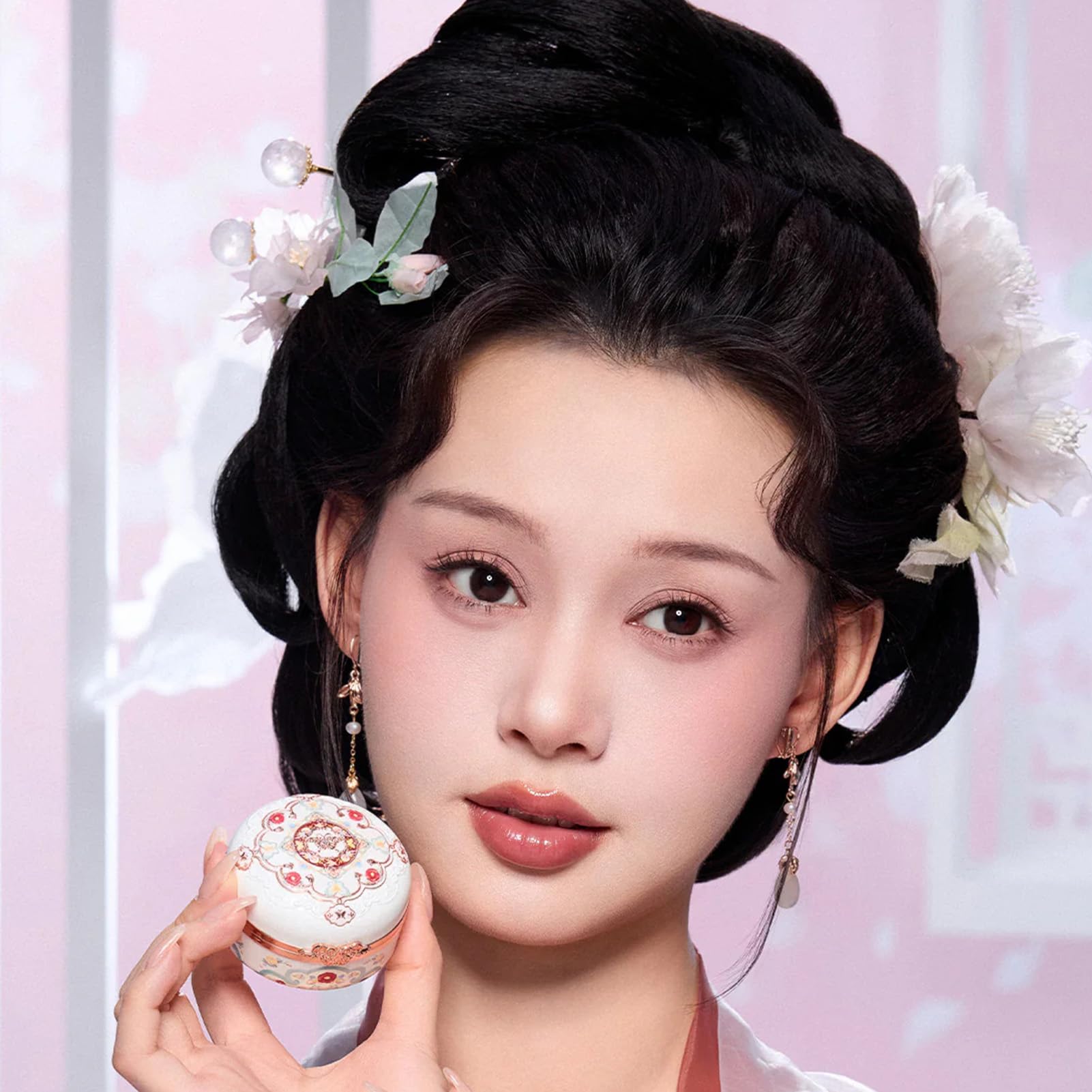 Flower Knows buildable formula lets you layer color for a natural flush.