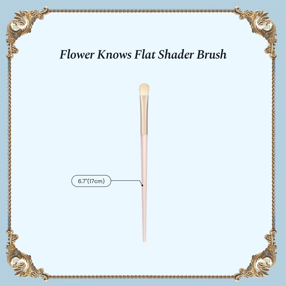 Flower Knows Eyeshadow Brush application shot highlighting smooth color with defined lids