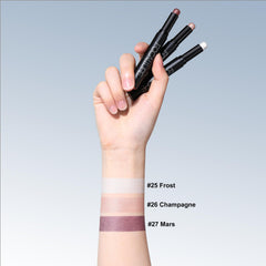 FOCALLURE crease-proof eyeliner swatch displays high pigmentation and lasting wear.