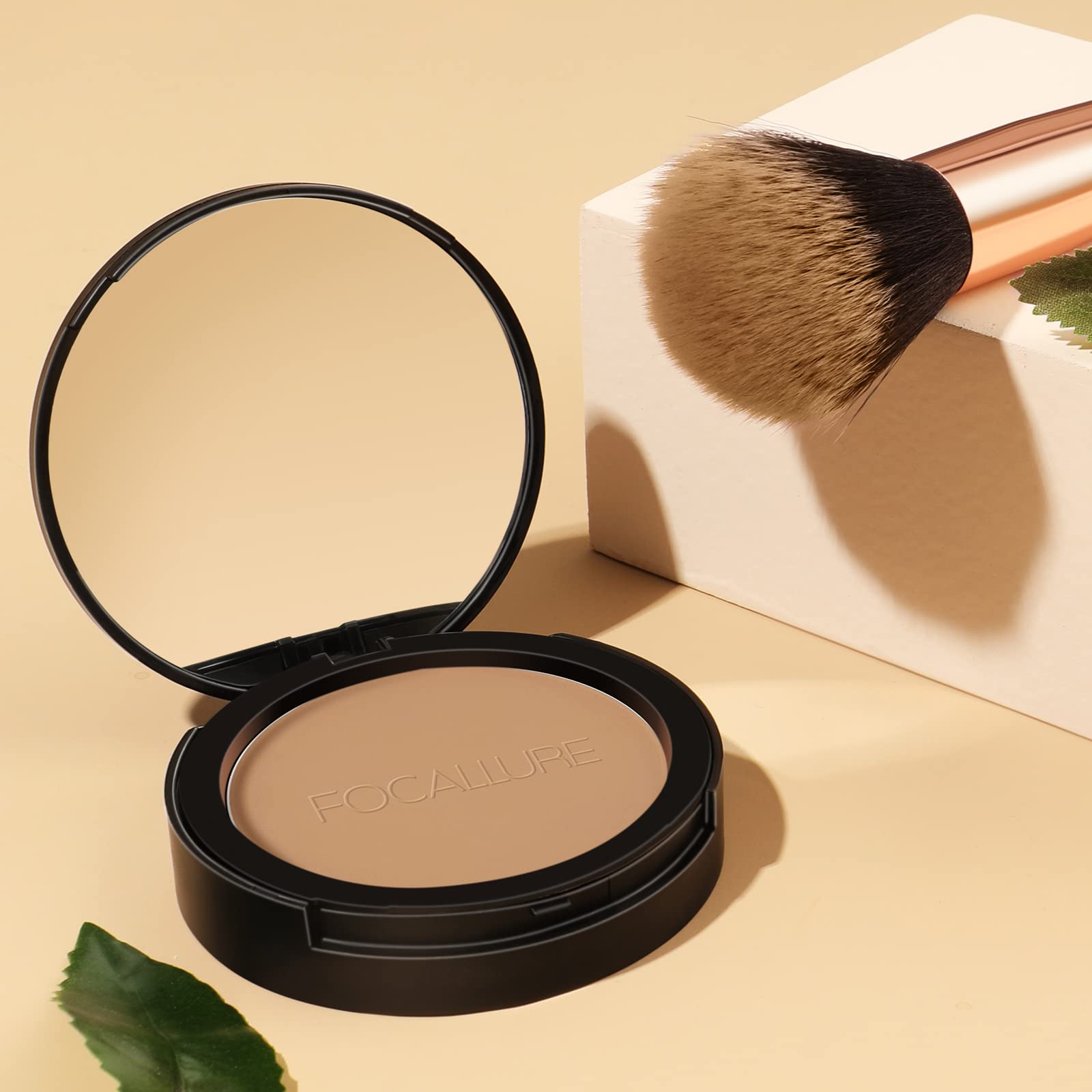 FOCALLURE Flawless Pressed Powder translucent finish blends easily.