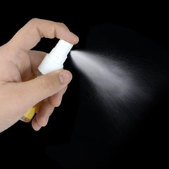 FOHOLA mini spray bottle cap keeps contents secure and spill-free.