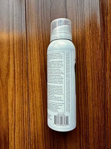 Footlogix DD Cream Mousse pump demonstrates easy application for day or night care.