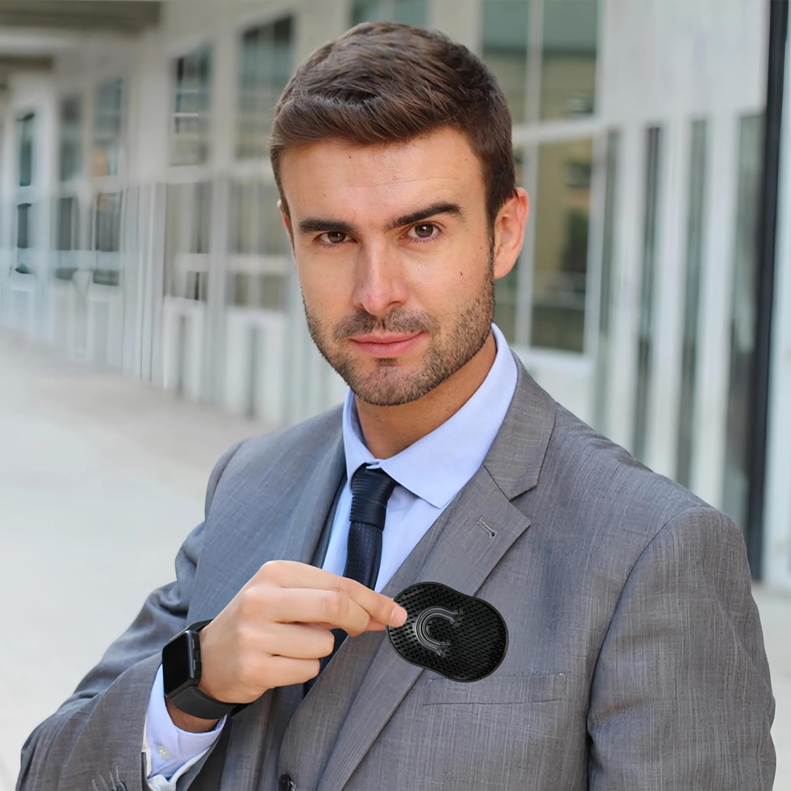 Peine portátil FOVKO ideal para bolso, coche o gimnasio.