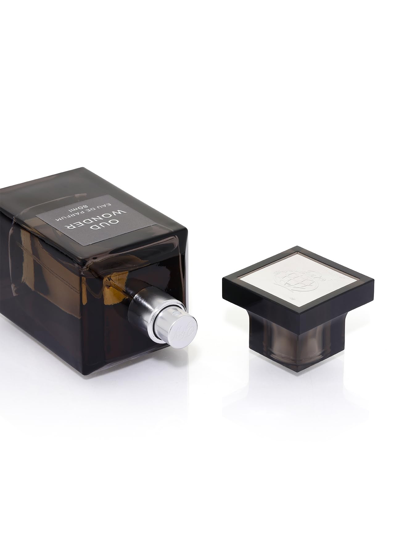 Fragrance World Oud Wonder packaging shot signals a luxurious gift option.