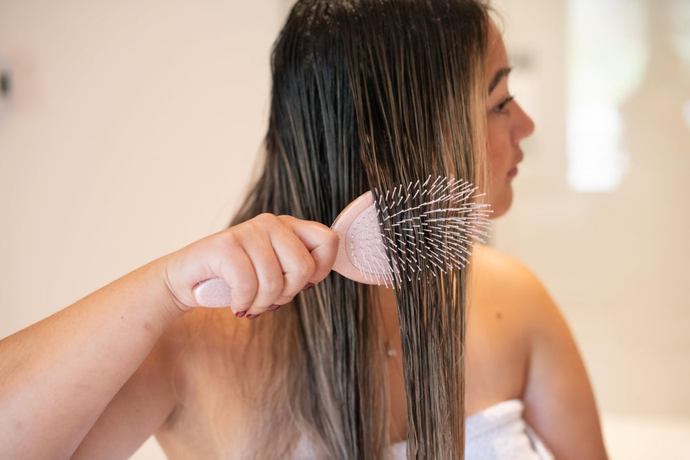 FRAMAR Glitter Hair Brush Detangler Rose glitter design adds glam during styling