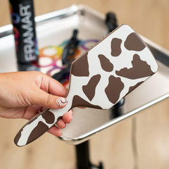 FRAMAR handle-grip brush for easy one-handed detangling