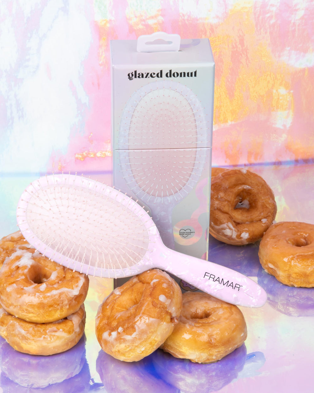 FRAMAR Iridescent Wet Hair Brush soft bristles reduce pain during detangling.