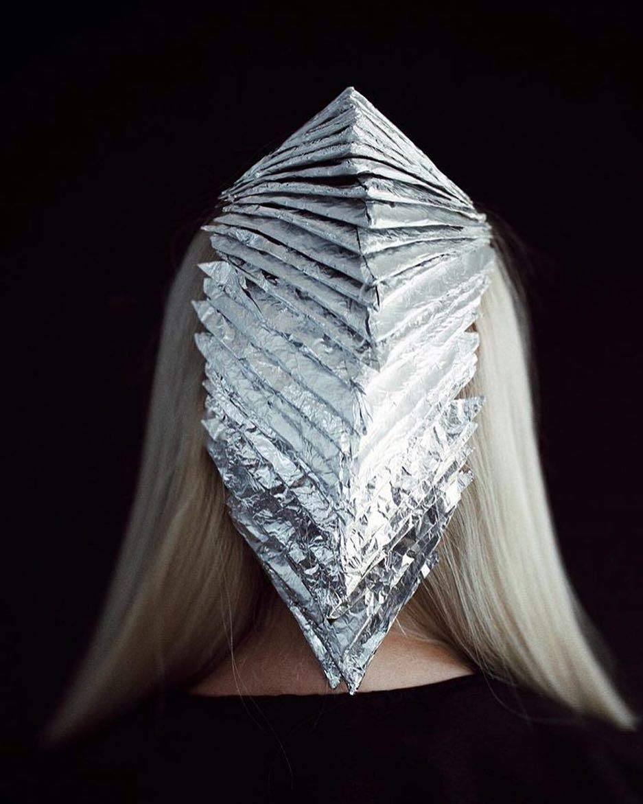 FRAMAR large silver hair foil malleable and maneuverable for smooth foiling.