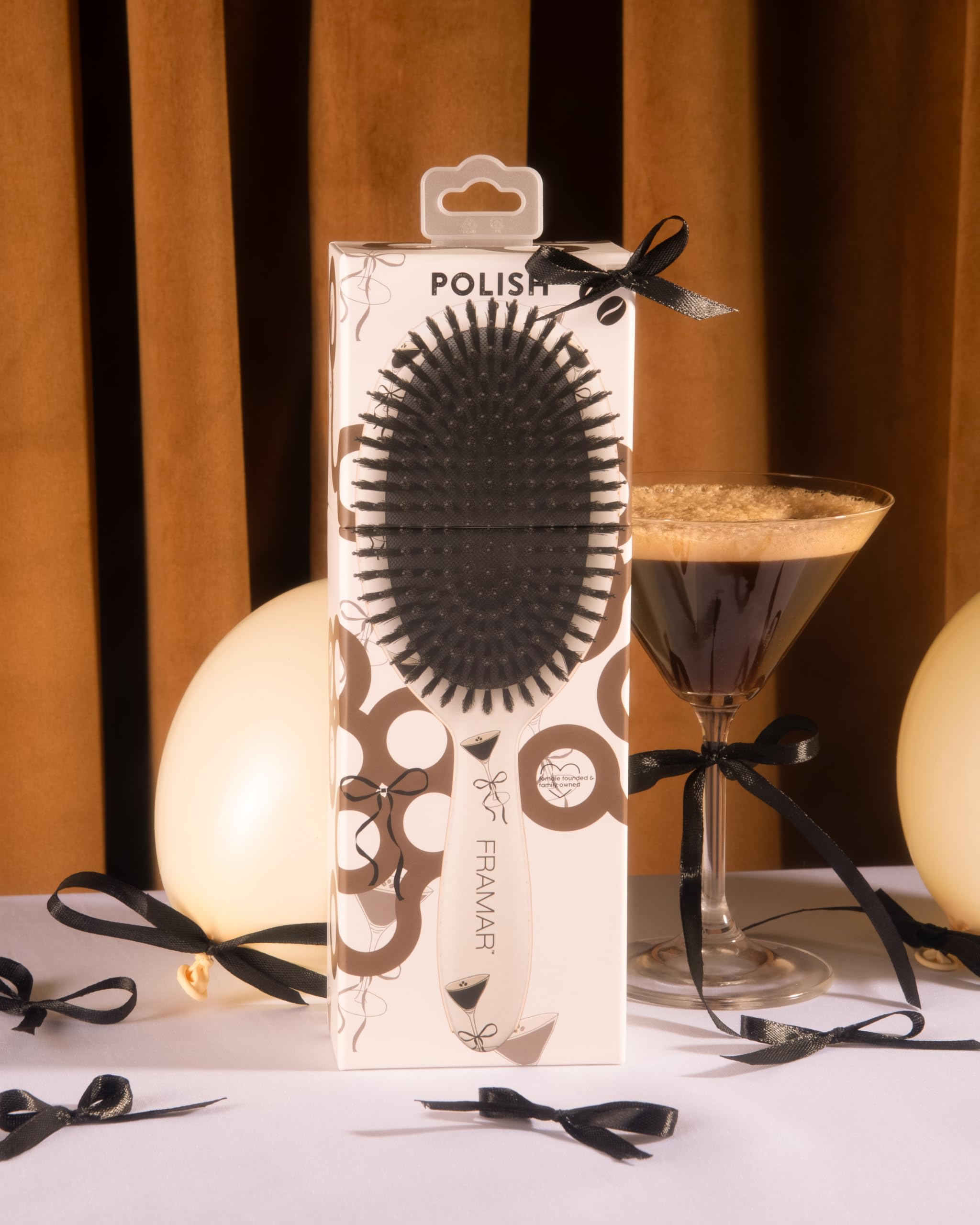 FRAMAR travel case-ready brush for on-the-go styling